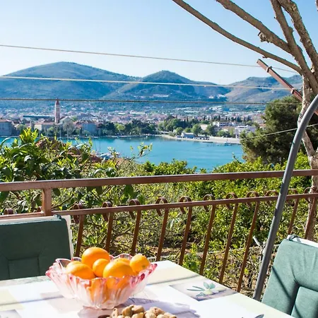 Tina Trogir
